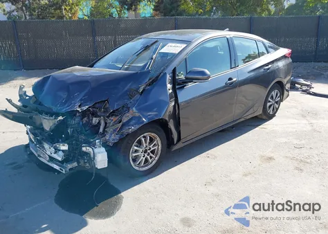 2018 Toyota Prius Prime Plus из США, поврежденный, VIN JTDKARFP7J3075731